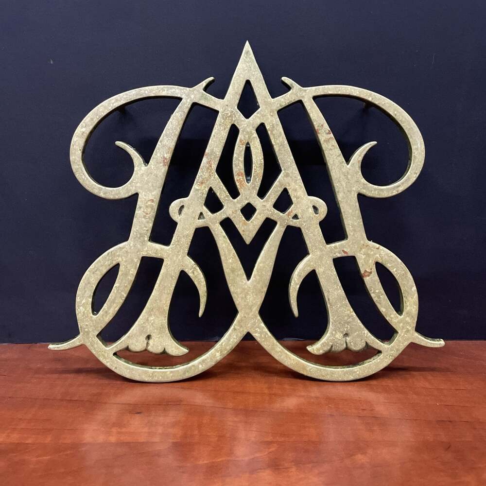 Vtg Virginia Metalcrafters 1950 Queen Ann Cypher Brass Trivet CW10-10